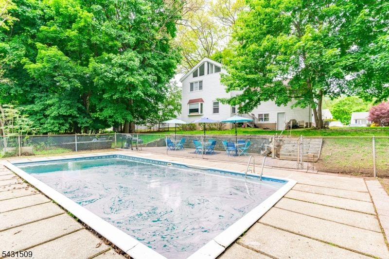 26 Cornell St