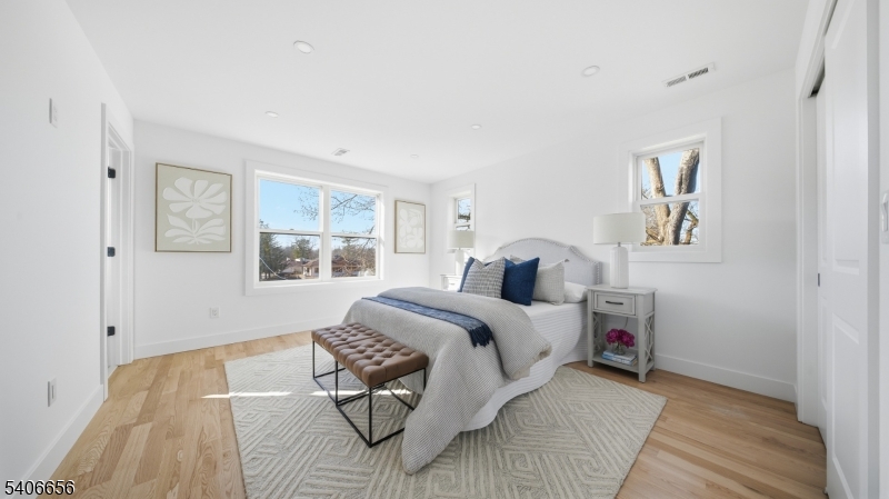 4 Hilltop Way