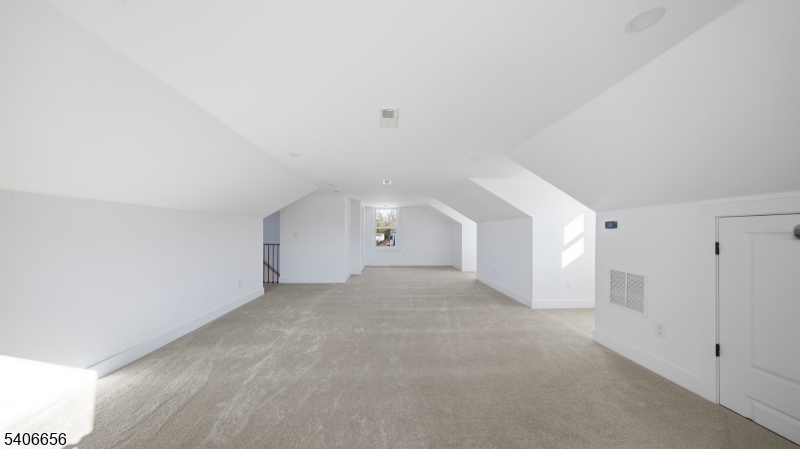 4 Hilltop Way