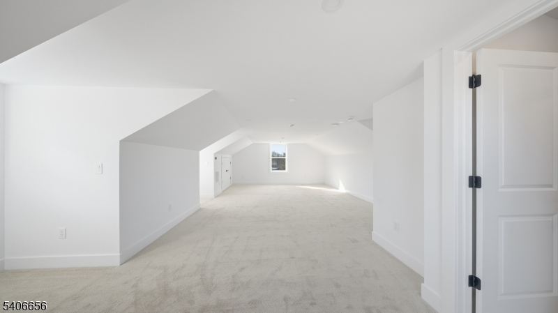 4 Hilltop Way