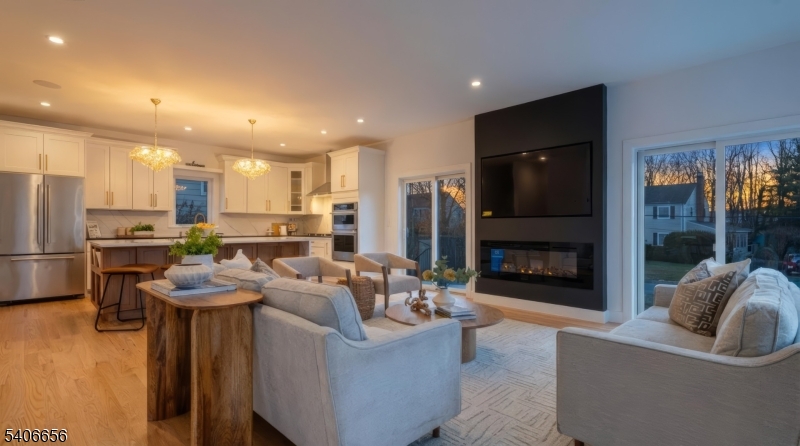 4 Hilltop Way