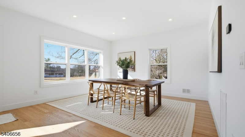 4 Hilltop Way