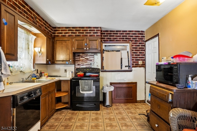 24 Springer St