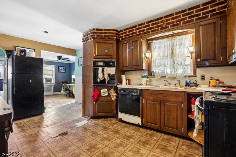 24 Springer St