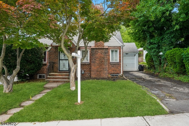 24 Springer St