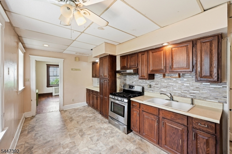 443 Dunellen Ave