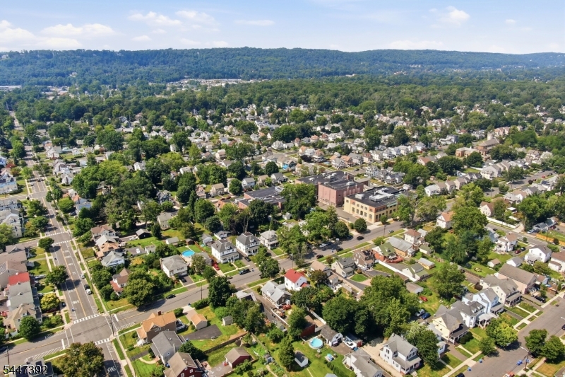 443 Dunellen Ave
