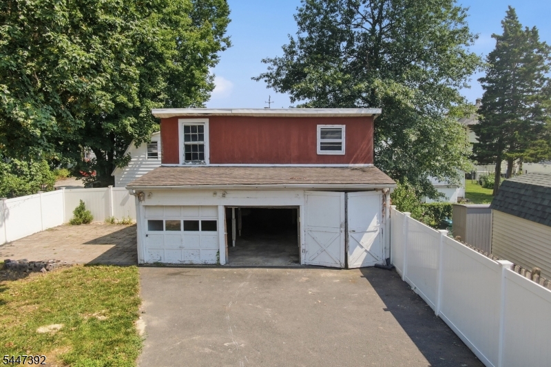 443 Dunellen Ave