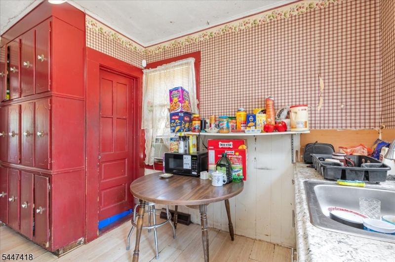 1853 W 5Th St