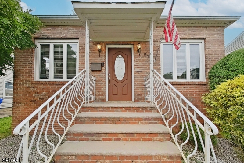 57 Furber Ave