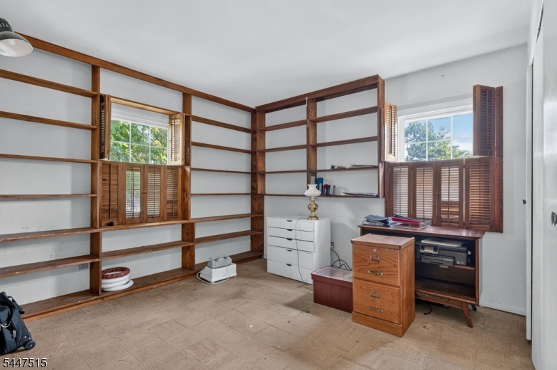 217 W Point Ave