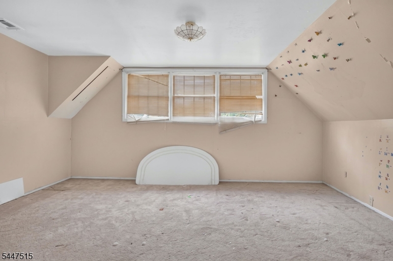 217 W Point Ave