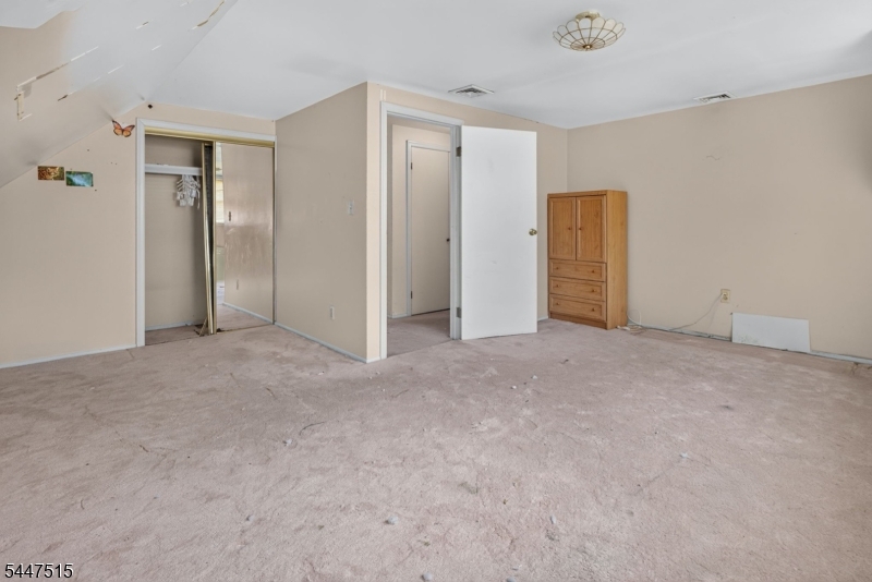 217 W Point Ave