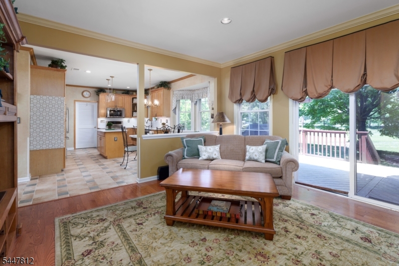 4 Muirhead Ct