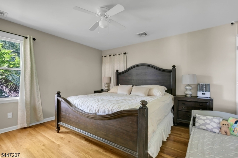 25 Gillette Rd