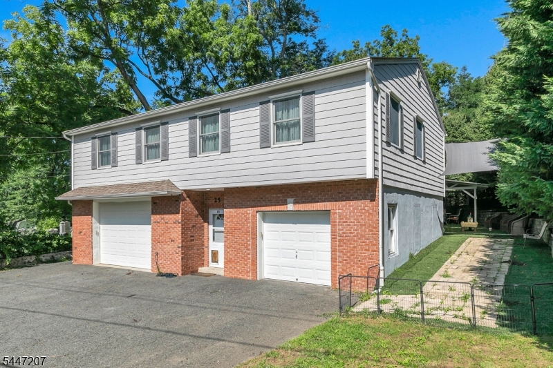 25 Gillette Rd