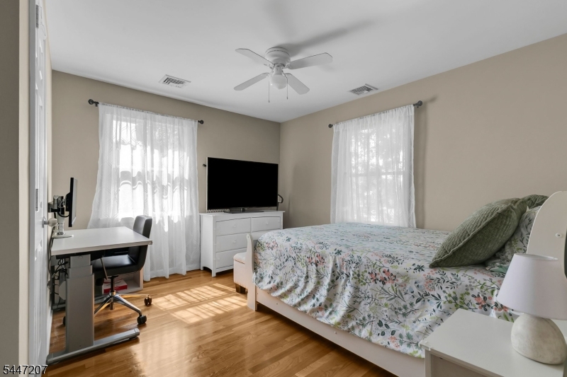 25 Gillette Rd