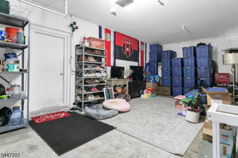 25 Gillette Rd