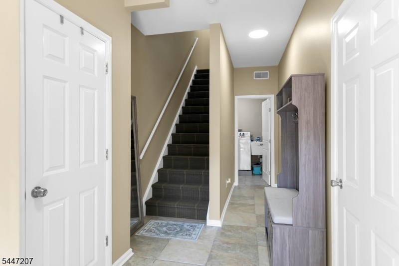 25 Gillette Rd