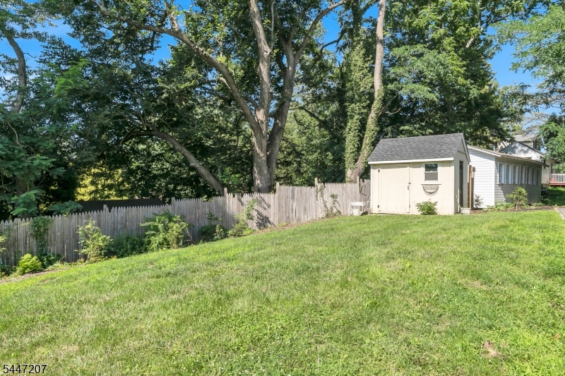 25 Gillette Rd
