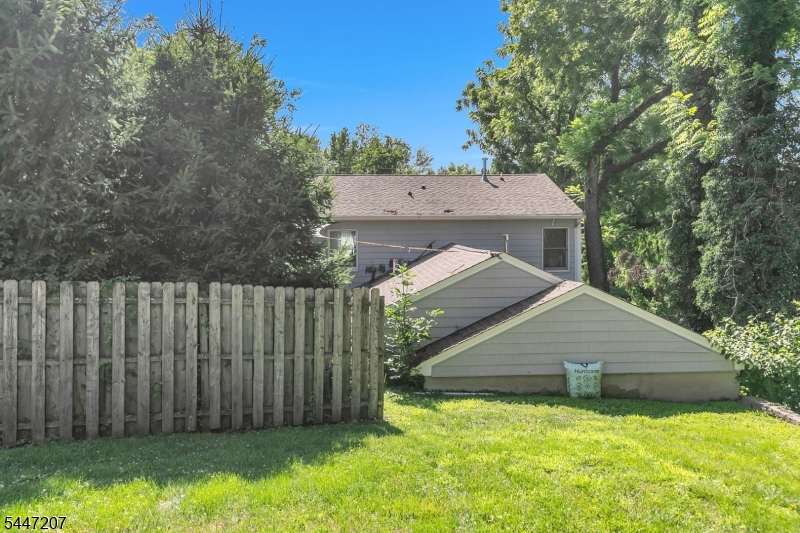 25 Gillette Rd