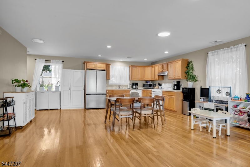 25 Gillette Rd