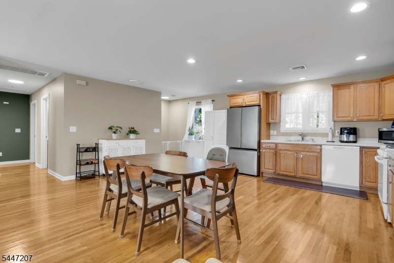 25 Gillette Rd