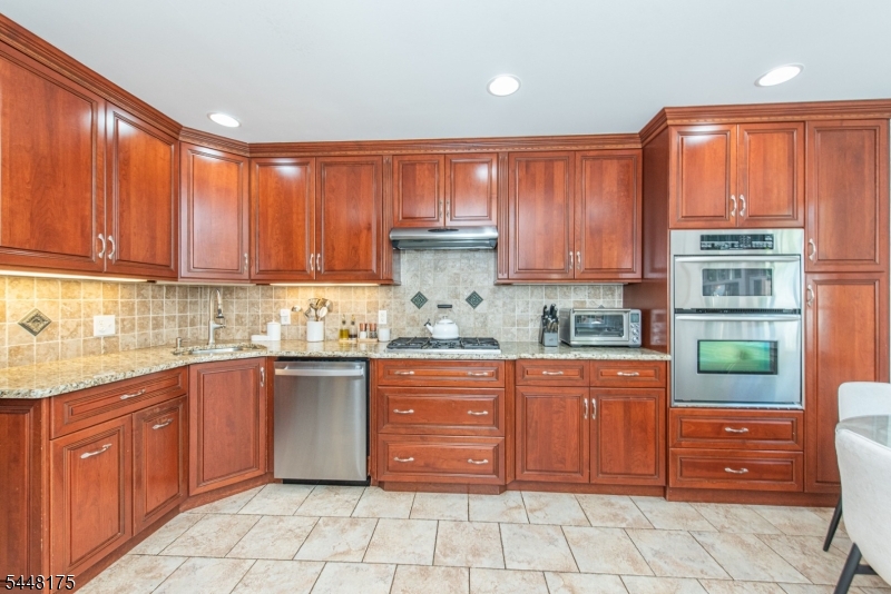 148 Smull Ave