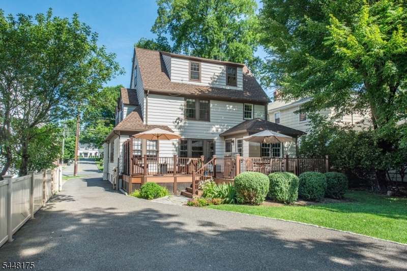 148 Smull Ave