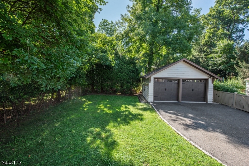 148 Smull Ave
