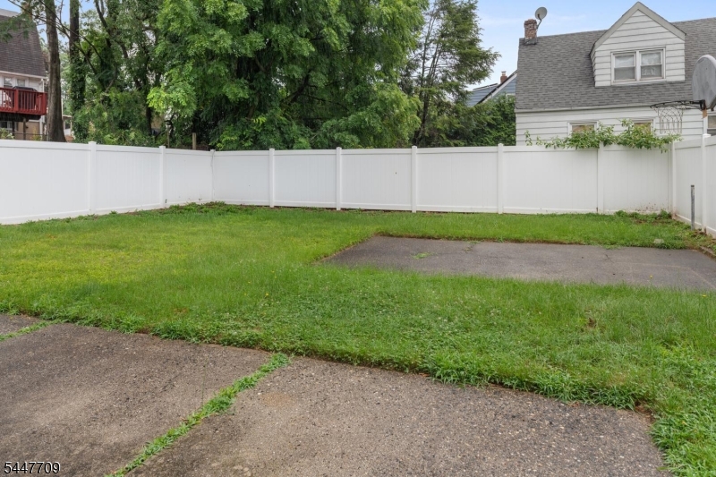 139 Hoover Ave