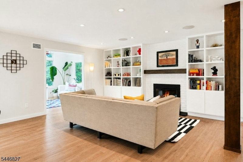 21 Gloucester Rd