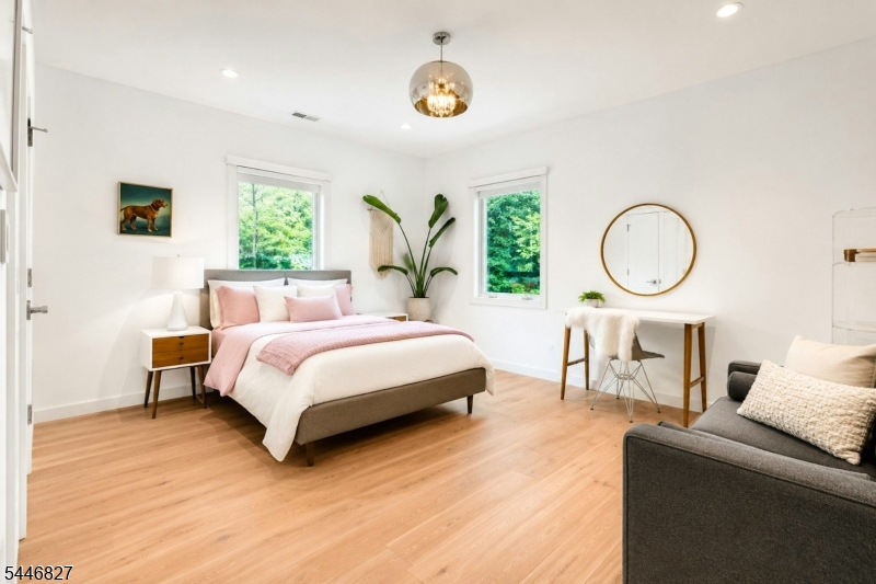21 Gloucester Rd