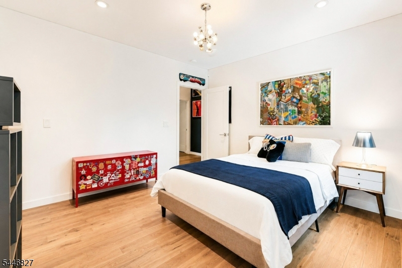 21 Gloucester Rd