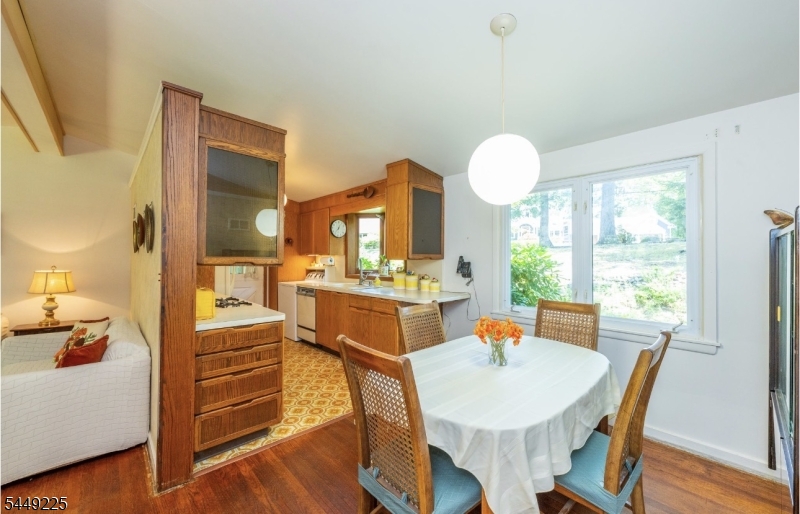 53 Old Wood Rd