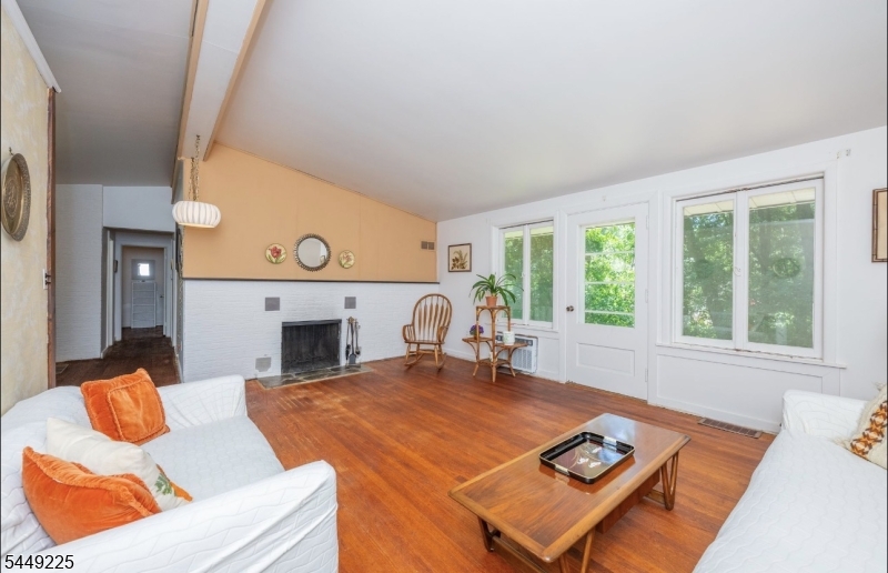 53 Old Wood Rd