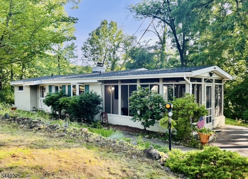 53 Old Wood Rd