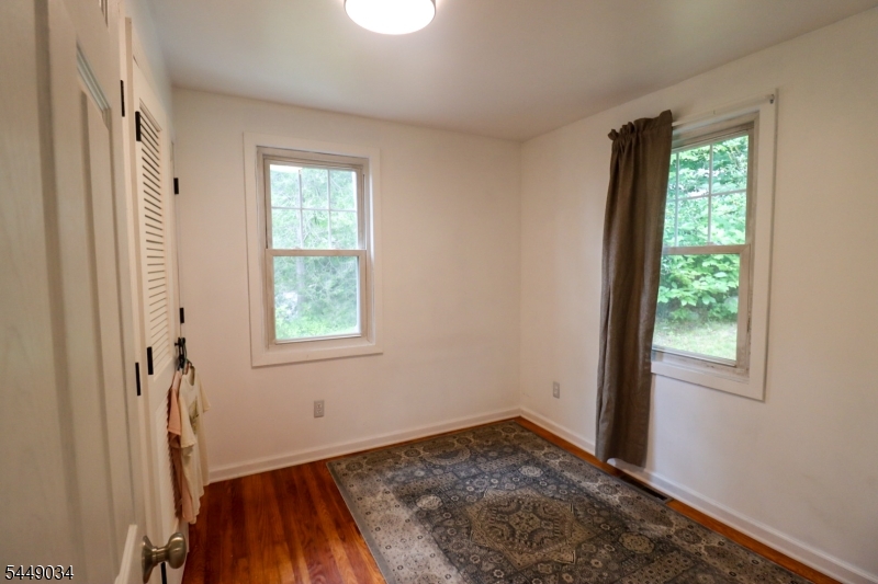 20 Mt Crest Rd