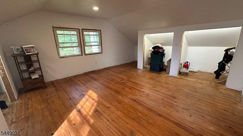 20 Mt Crest Rd