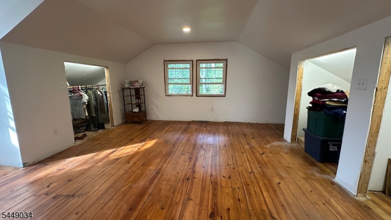 20 Mt Crest Rd
