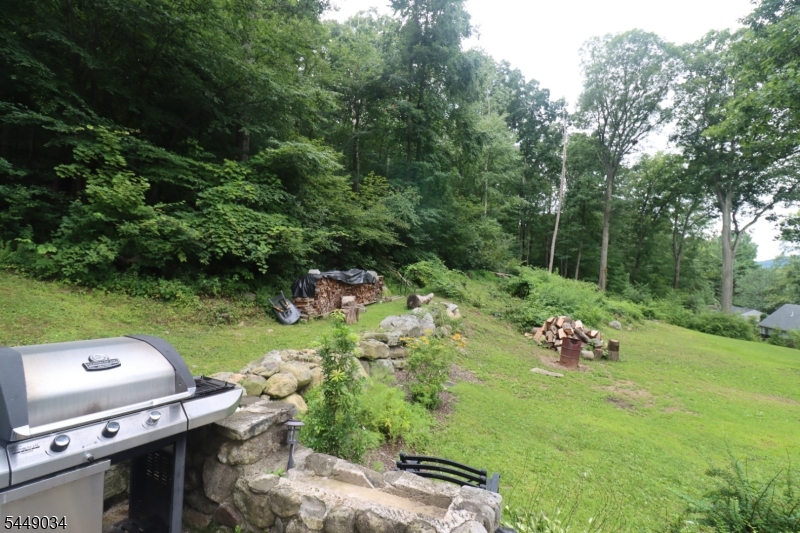 20 Mt Crest Rd