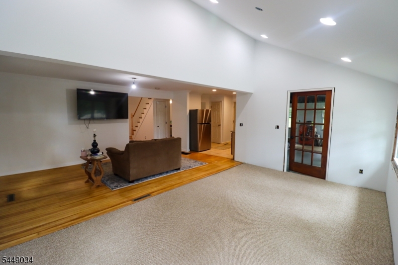 20 Mt Crest Rd