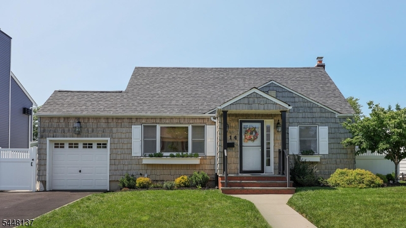 614 Fairway Rd
