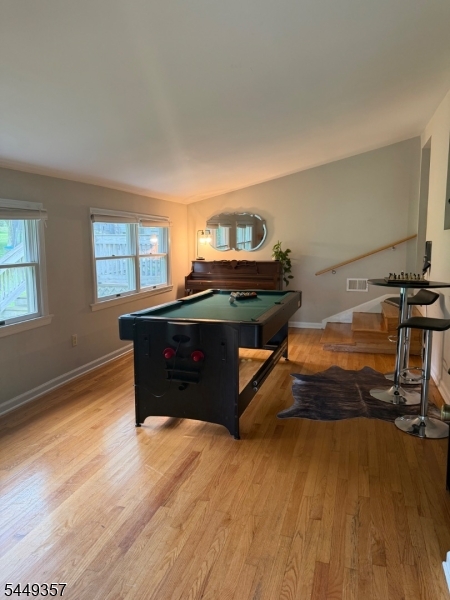 49 Schoolhouse Rd