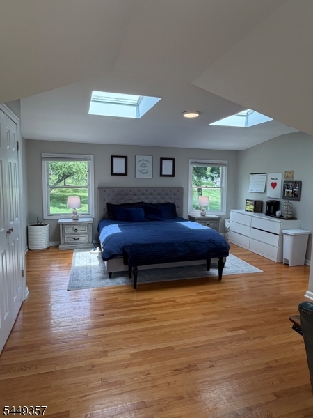 49 Schoolhouse Rd
