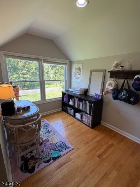 49 Schoolhouse Rd