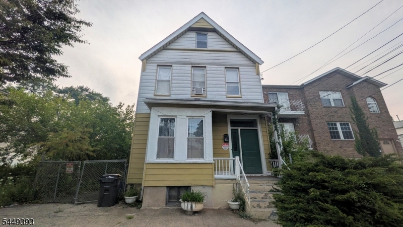277 S 9Th St