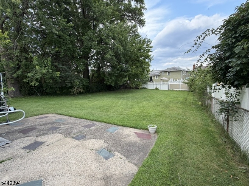 937 Douglas Terrace