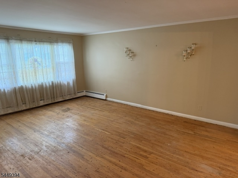 937 Douglas Terrace