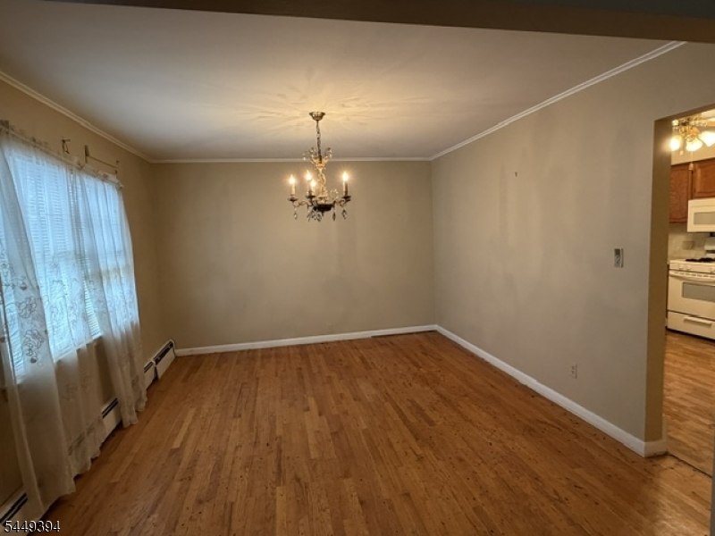 937 Douglas Terrace